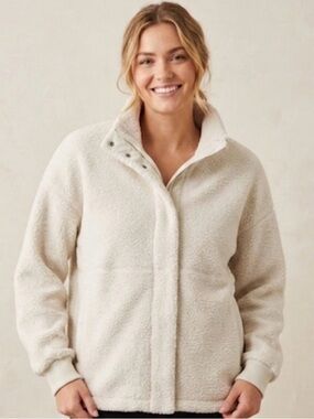 Mondetta Women's Off-White Teddy Jacket. NWT